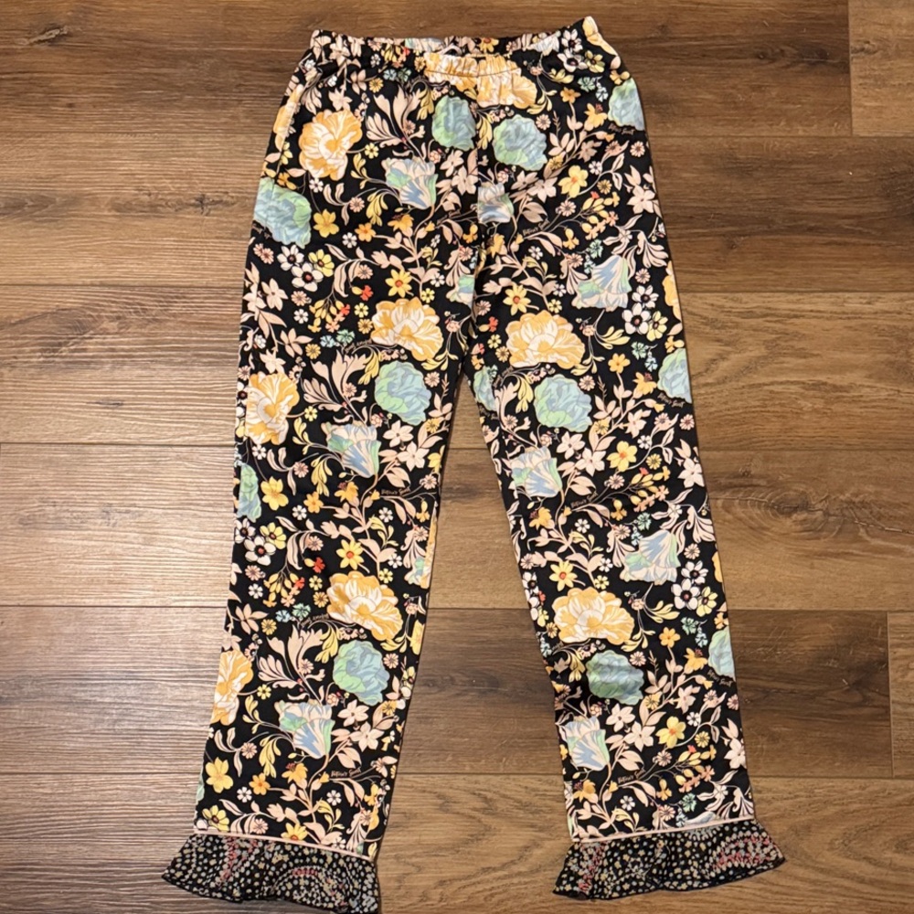 XS Victoria's Secret Satin Floral Pajama Pants with Chiffon Hem & Pockets
